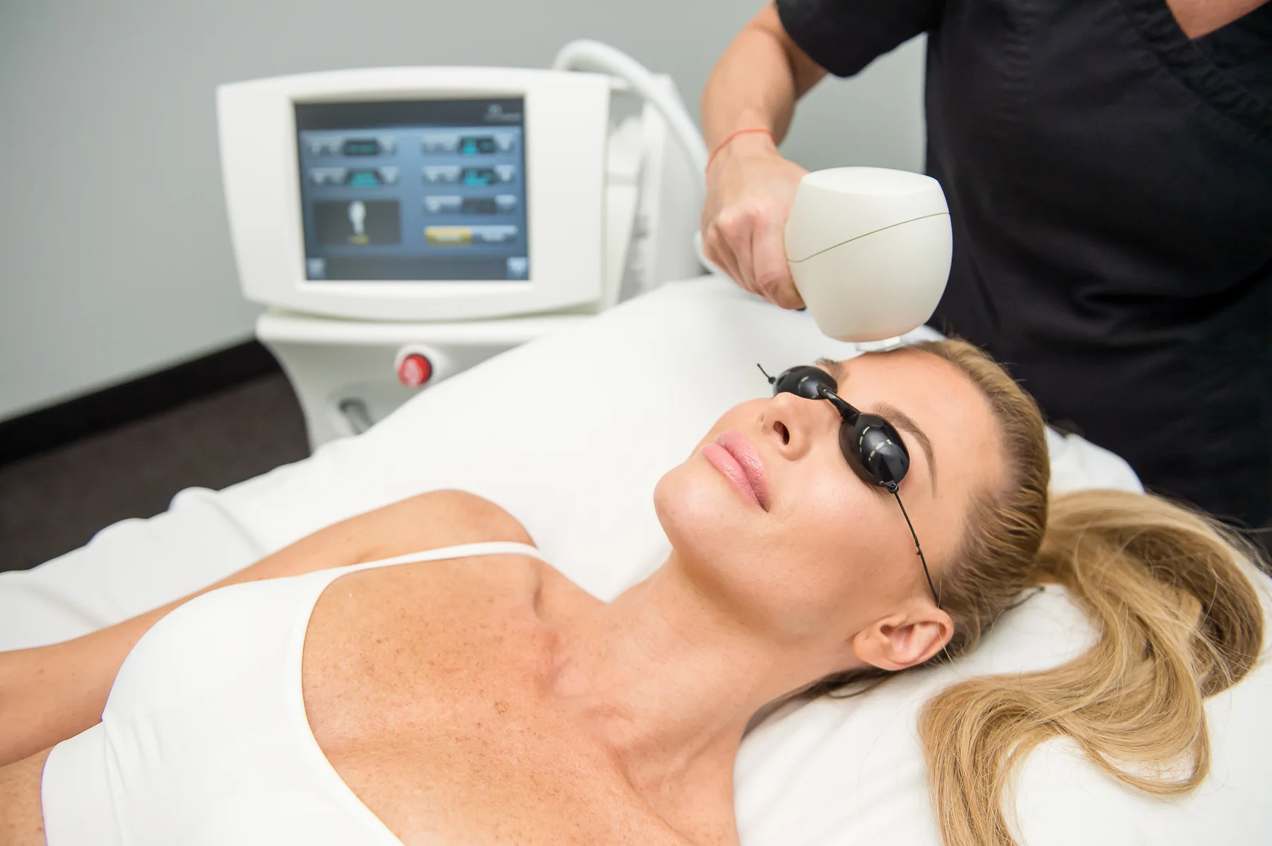 INTENSE PULSE LIGHT FOR SKIN REJUVENATION